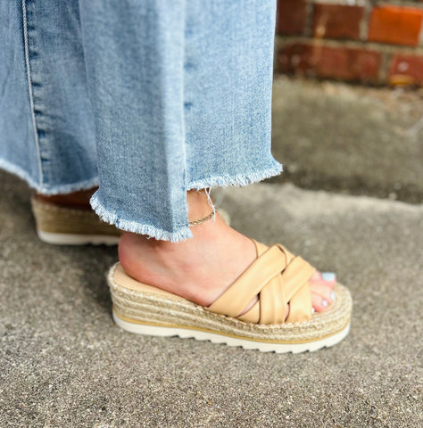 Cute & Simple Platform Sandals